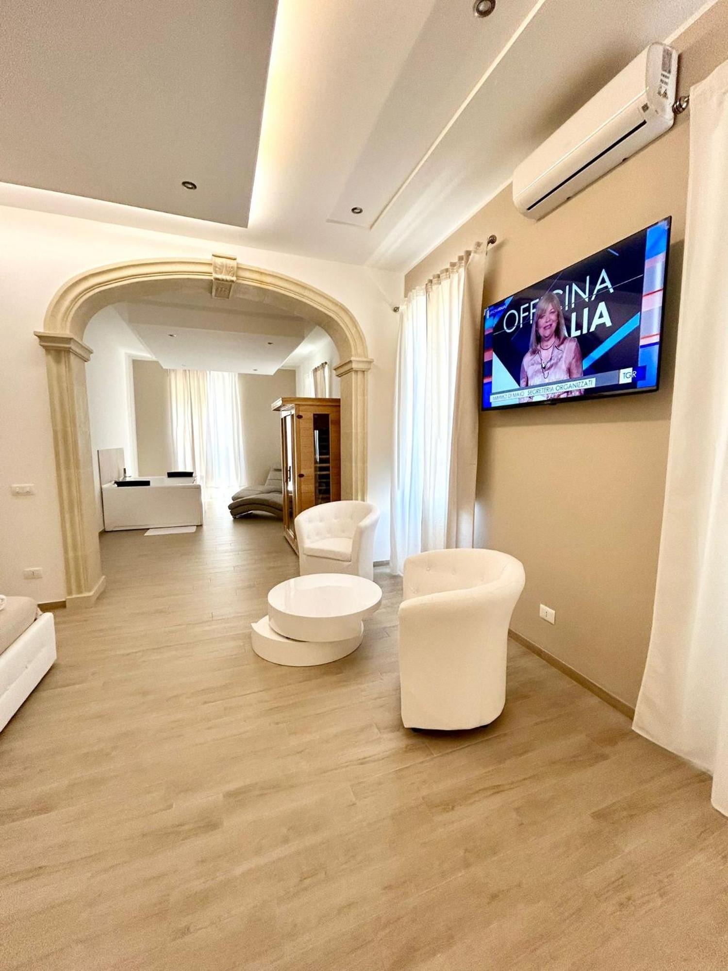 Bed E Suite Domar Brindisi Bagian luar foto
