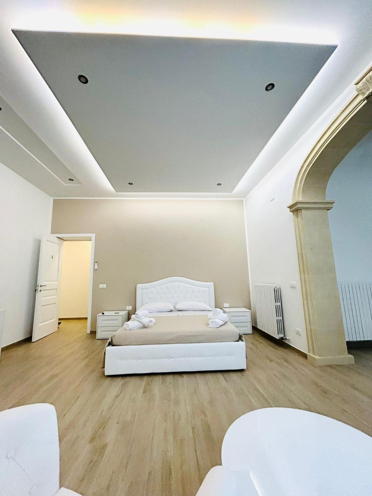 Bed E Suite Domar Brindisi Bagian luar foto