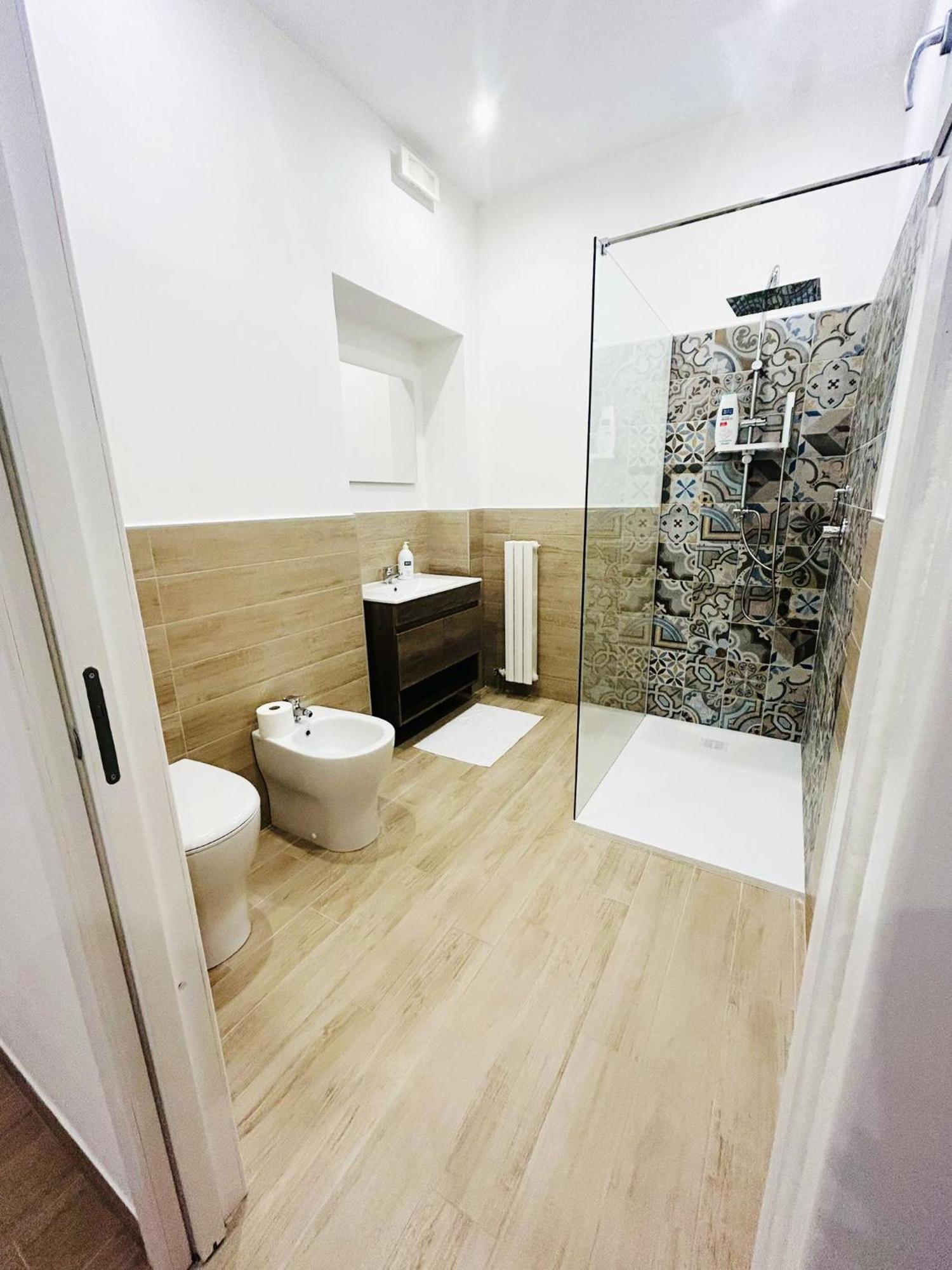 Bed E Suite Domar Brindisi Bagian luar foto
