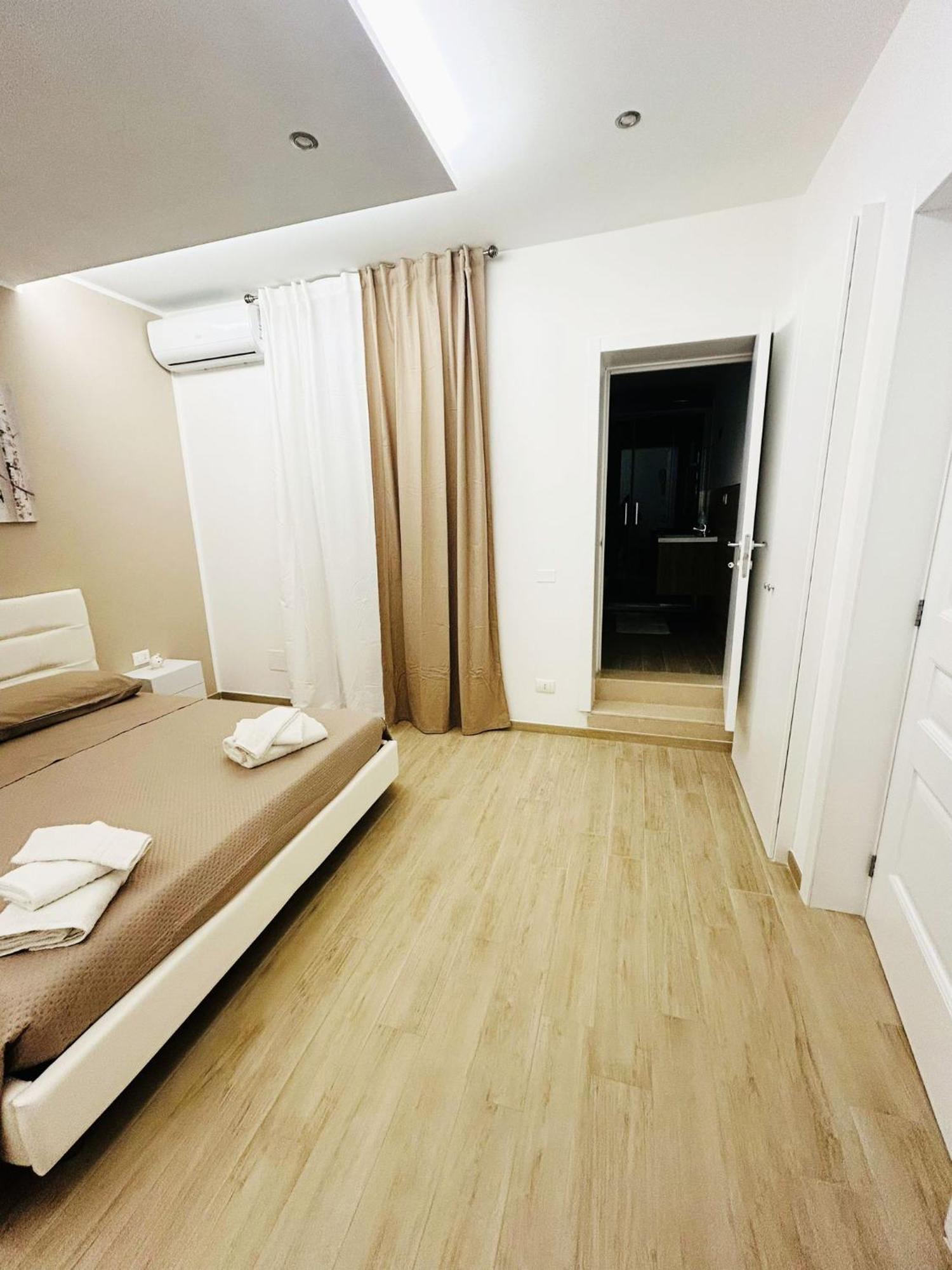 Bed E Suite Domar Brindisi Bagian luar foto
