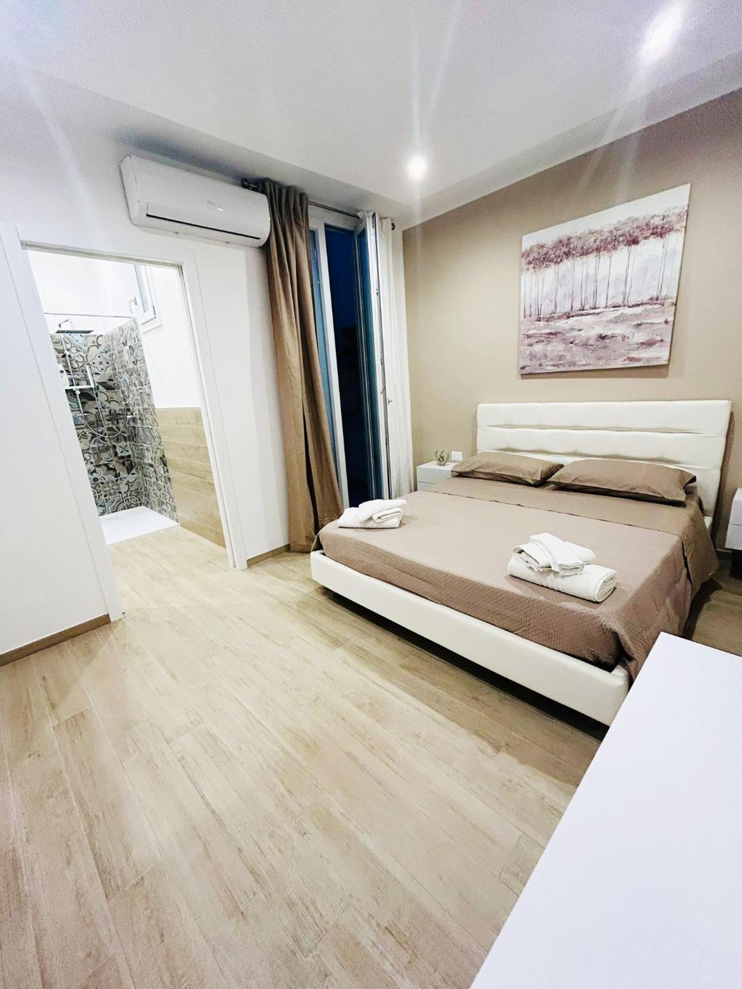 Bed E Suite Domar Brindisi Bagian luar foto